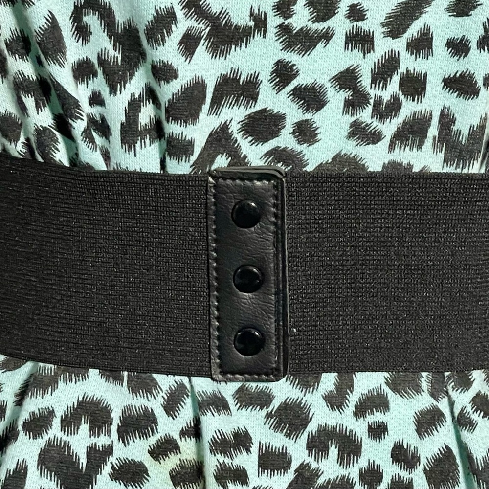 1980’s Sky Lite Aqua Leopard Print Mock Neck Long Sleeve Belted Top SzL/XL - Picture 4 of 8